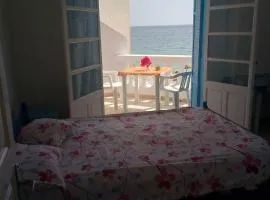 Pied dans l'eau avec balcon