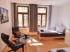 Zentrale 2-Zimmer-Wohnungen für Gruppen & Monteure, fußläufig zur Elbe & Shoppingcenter