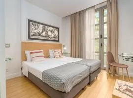 Chic Hotel