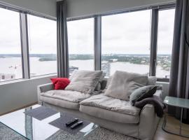 18th Floor Helsinki High Point 1 BDR Apartment with City View - Free Garage Parking, hotel v Helsinkách