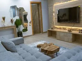 Freda's place, Luxurious 2 bed with 247 electricity and PS5