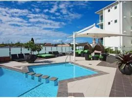 Water View Retreat