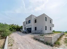 Pet Friendly Apartment In Stankovici