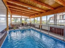 4 Bedroom Awesome Apartment In Selce