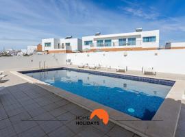 #134 Vila Dias 2 by Home Holidays, hotel in Sesmarias