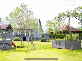 Divstavu maja Gulbene, hotel que acepta mascotas en Gulbene