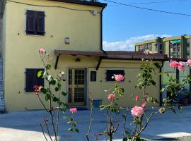 My Casita, hotel v destinaci Ceparana