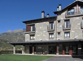 Hotel Sesué, hotel din Sesué