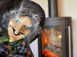 Blockhausflair mit Kamin, Balkon und Bergpanorama