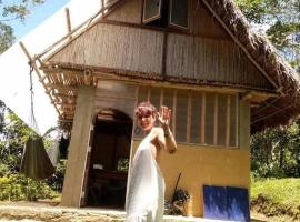 Sweet little cabin in ecological artist community, hotel v destinaci Tarapoto