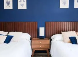 King Bed Retreat Parking Ideal Workspace