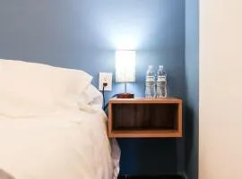 2BR1BA Office No Car Needed
