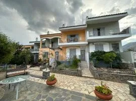 Antonia's Apartments
