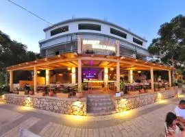 Sunset Boulevard Hotel