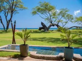 Aloha Aku Bamboo2 Suite - A Serene Retreat by the Shore