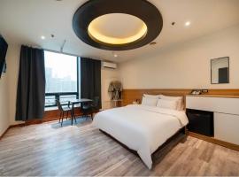 Ilsan Noble Hotel, motel v destinaci Kojang