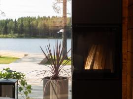 Lakeside holiday home, hotel in Rovaniemi