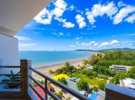 Beachfront Studio Condo-Seaview - BW1