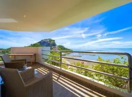 Beachfront 2 bed Condo with Seaview! - BW2