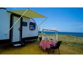 HUZURLU BİR TATİl - CARAVAN SERENITY