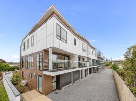 Waverly Place - Unique One Room Apartment, hotel v destinaci Orewa
