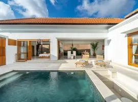 Special Offer! Elegant 2-Bedroom Villa with Large Pool in Canggu!
