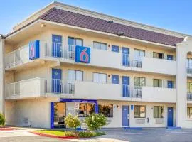 Motel 6-Phoenix, AZ - West