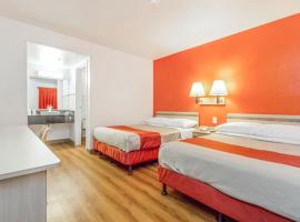 Motel 6-Phoenix, AZ - West, hotel in Phoenix