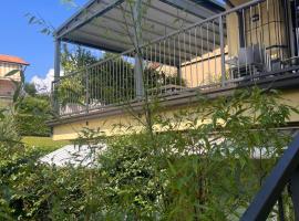 A Nest 4 Family, hotel a Erba