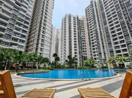 3 Bedroom and 3 Bathroom, City Center, Beach, shopping, relax in Danga Bay, Johor Bahru