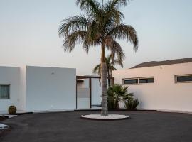 Kyuka Surfclub, hostel in Lajares