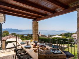 Vicani에 위치한 호텔 Cheerful sea view villa Franka in a quiet location