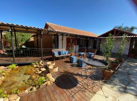 Casar&atilde;o Coimbra Pousada Colonial, отель с гидромассажными ваннами в городе Пиренополис