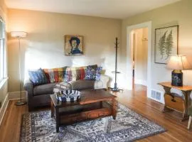 Bluebird Day - Sunny Pine Cottage