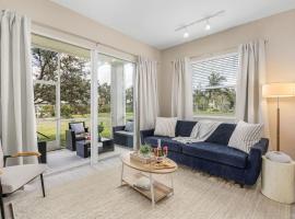 Gorgeous Townhome Close to the beaches, hotel in Fort Myers