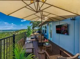 Lago Luxury Retreat - Sunset Views of Lake Travis