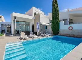 Villa Caterina, Luxury Villa with Heated Pool Ocean View in Adeje, Tenerife