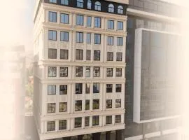 Sarok Hotel