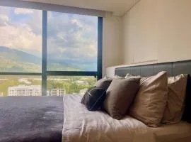 Apartamento Exclusivo Frente al Mall con WiFi, Parqueadero y Vista Panorámica