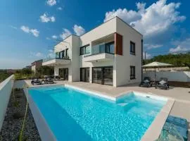 Villa Mia with Heated Pool