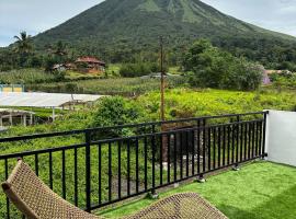 villa Elfame Lokon, βίλα σε Tomohon