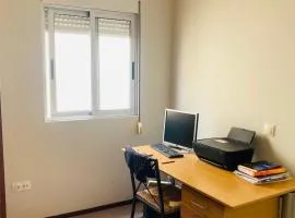 Apartamento T2 e escritorio mobiliado, tudo incluído , água, luz, internet, maquina de lavar