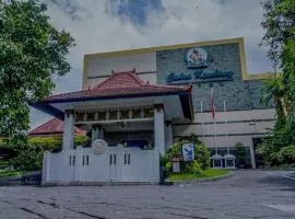 Cakra Kembang Hotel
