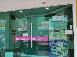 Pillows Plus Kota Damansara, hotel poblíž Letiště Sultan Abdul Aziz Shah - SZB, Kota Damansara