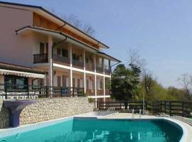 몬테벨루나에 위치한 호텔 Albergo Alla Pineta