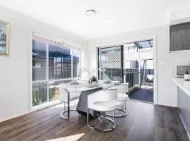 6Br near Schofield Rousehill Centre
