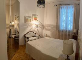 Casa d'artista, ξενοδοχείο στο Έμπολι