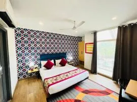 Qotel Hotel Chattarpur - Opposite Tivoli Garden Near Chattarpur Metro