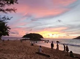 Bohemian apartment at Ya Nui beach