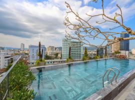 Vernal Hotel & Apartment Da Nang, acomoda&ccedil;&atilde;o com cozinha em Da Nang